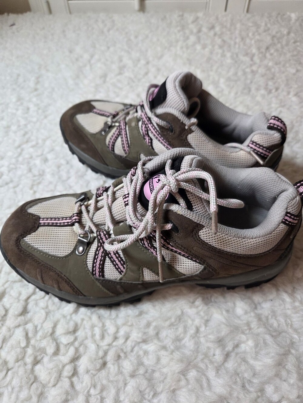 NWOT Adventuridge Women's Olive and Pink Hiking Shoes - Sz 9